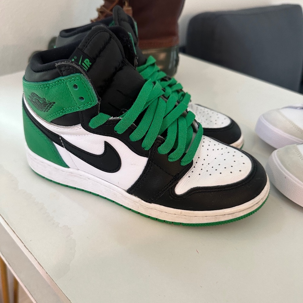 Green/White/Black Jordan 1s